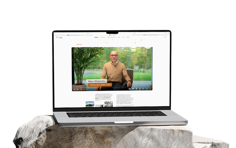 laptop_screen_mockup_15 8-1.png